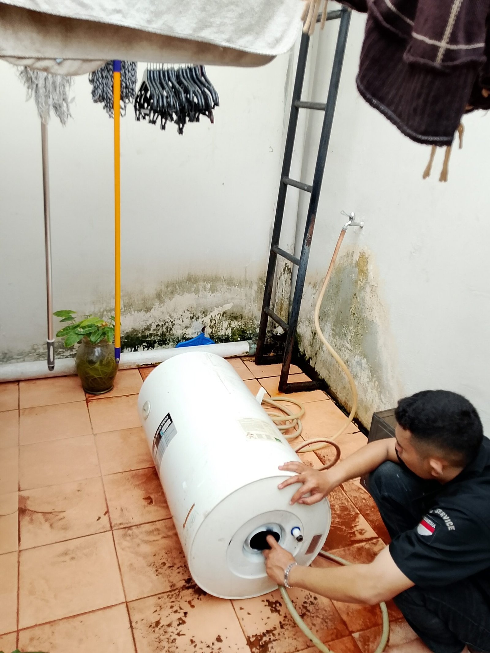 Service Ariston Water Heater